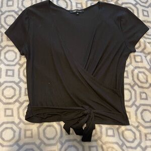 Black v neck shirt front tie mid rise top